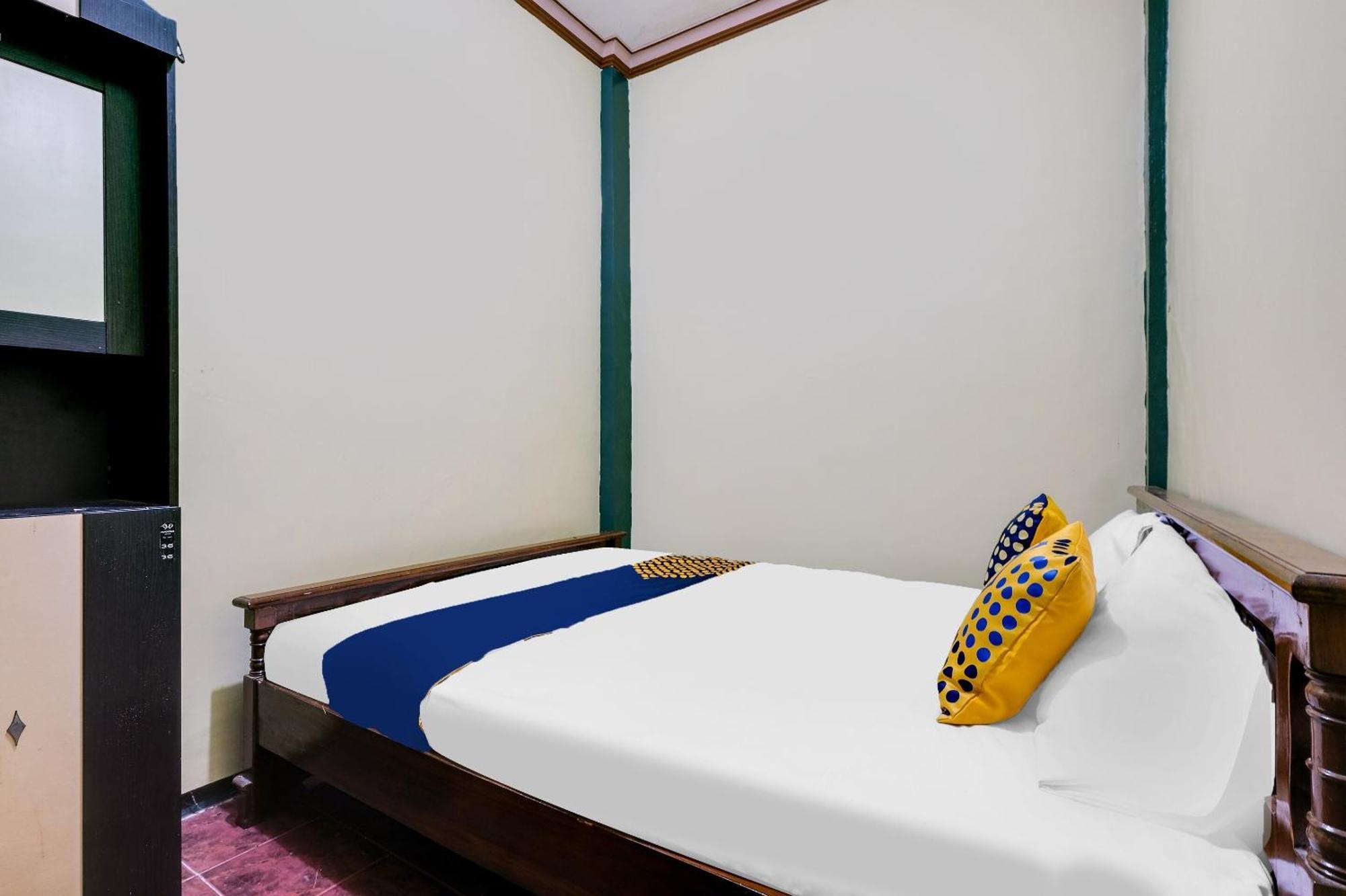 Spot On 92068 Pudja Kesuma Homestay Syariah Yogyakarta Pedes Exterior photo
