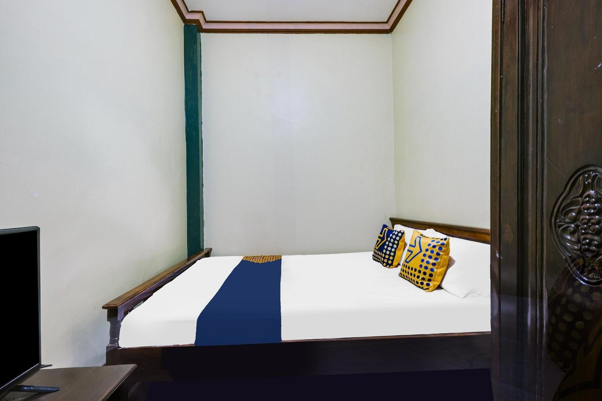 Spot On 92068 Pudja Kesuma Homestay Syariah Yogyakarta Pedes Exterior photo